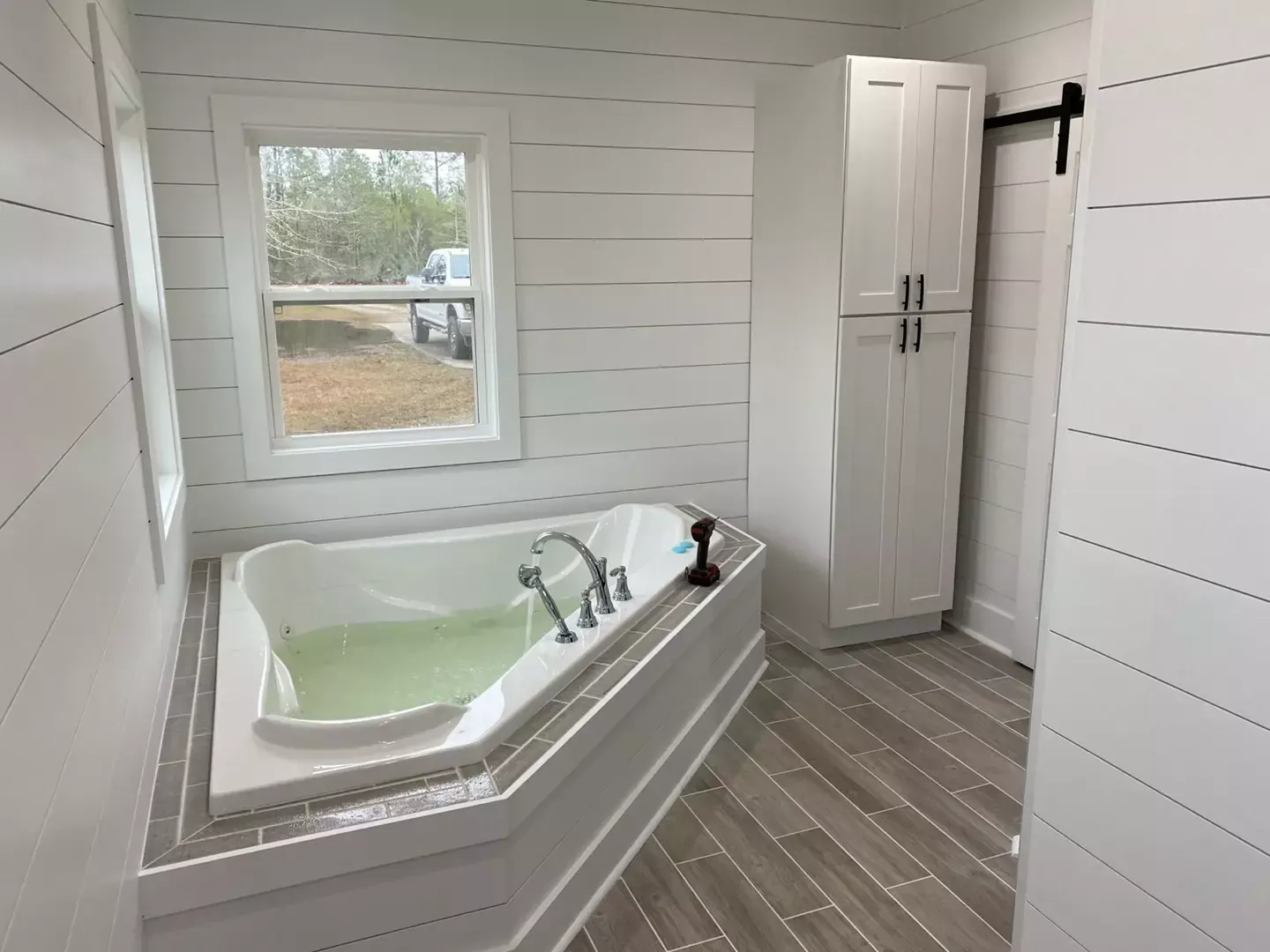 Addition corner soaking tub in Vancleave, MS