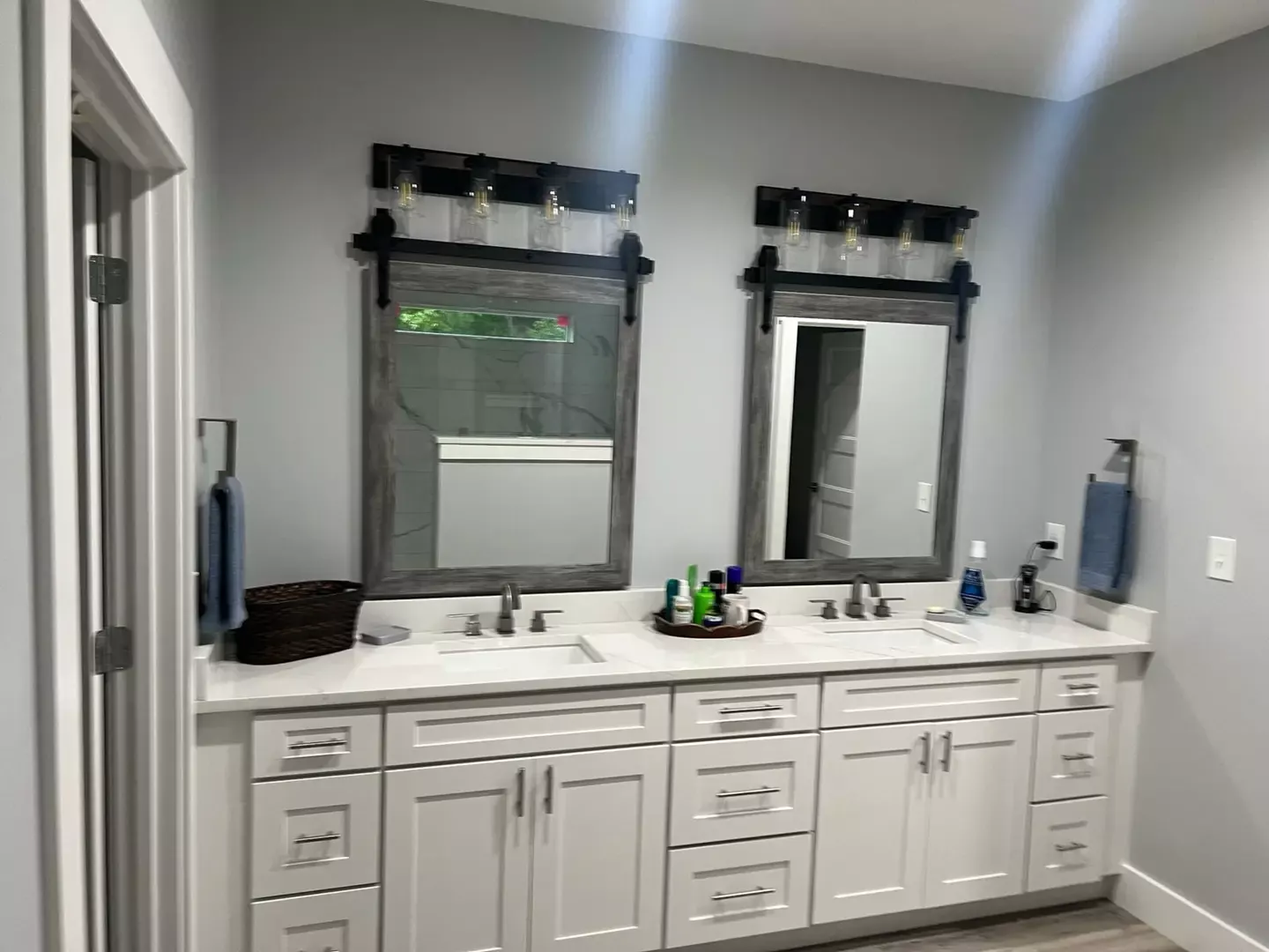 Double vanity bathroom in Ocean Springs, MS
