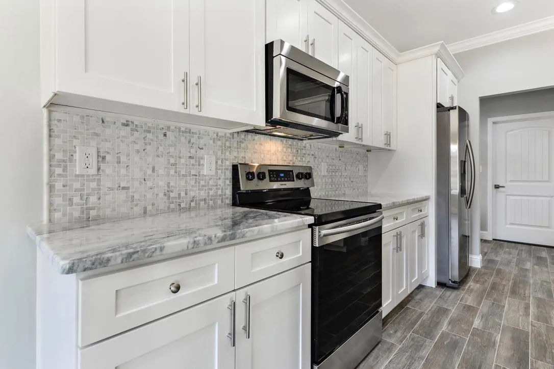 Granite kitchen stainless appliances in Ocean Springs, MS